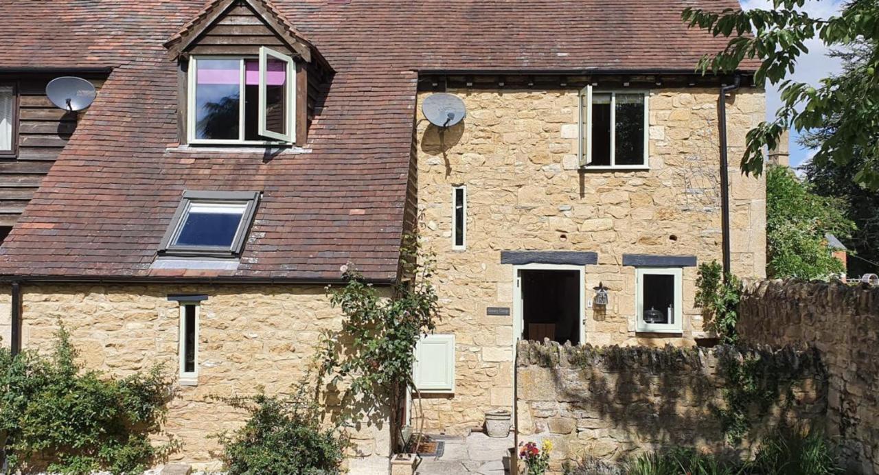 Granary Cottage - Luxury Barn Conversion Weston Subedge ภายนอก รูปภาพ